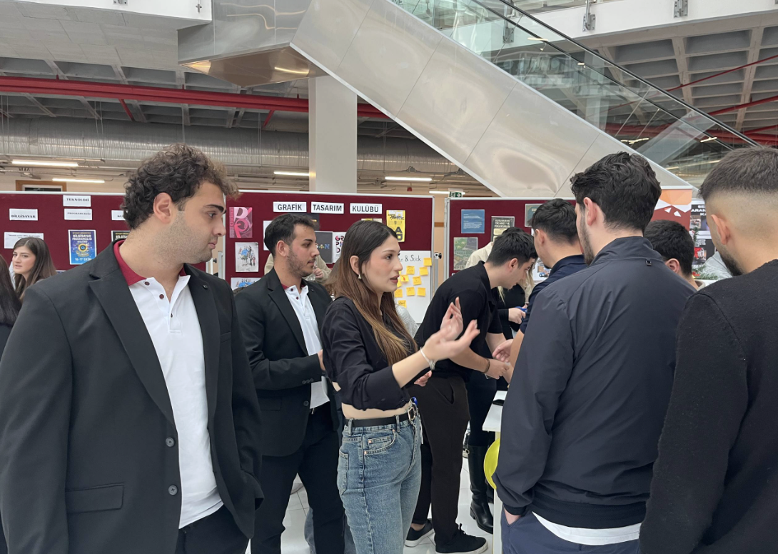 1B6MHeK3kTkXAX7UChhlYDw